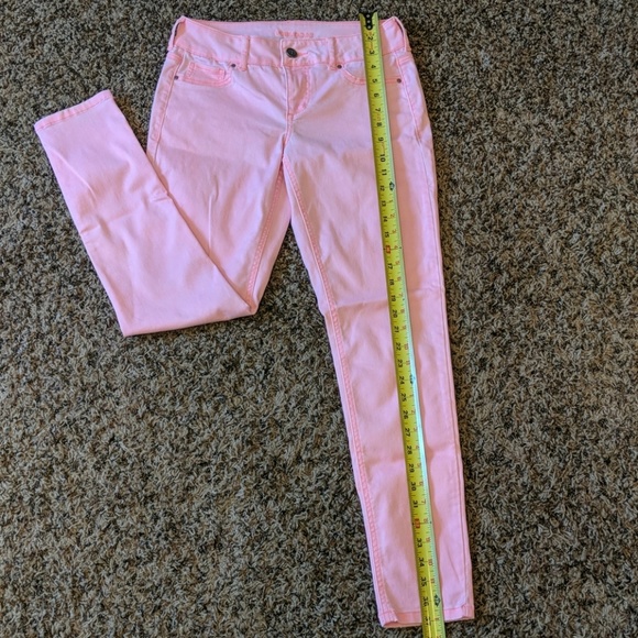 2 for $5 Maurices Light Pink Denim Jeans Sz S-R - Picture 5 of 7